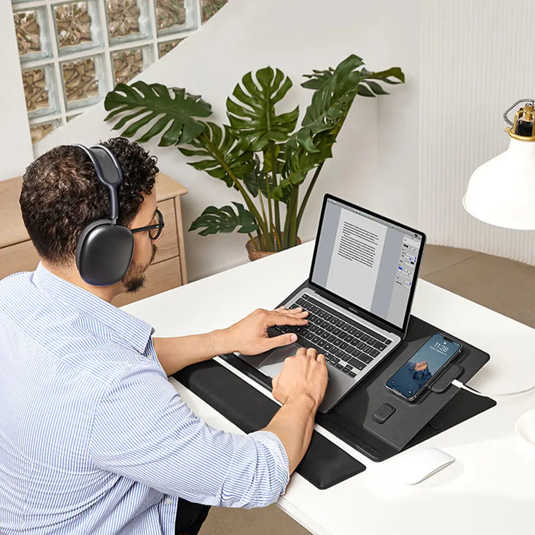 MOFT Smart Desk Mat – Digital Set | Adjustable, NFC-Enabled Magnetic Workstation - Scrollcart Qatar
