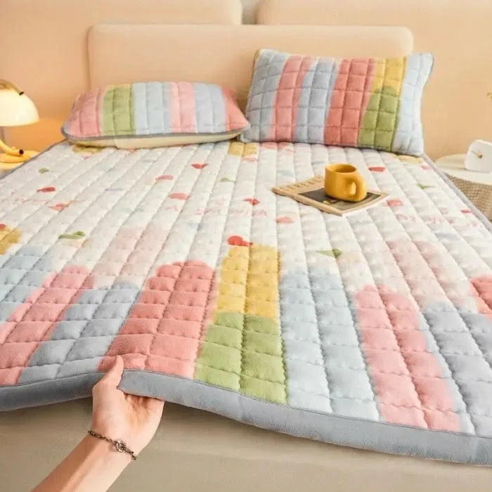 Mattress Topper Cover – Waterproof Bed Sheet Protector with 4-Side Elastic Strap