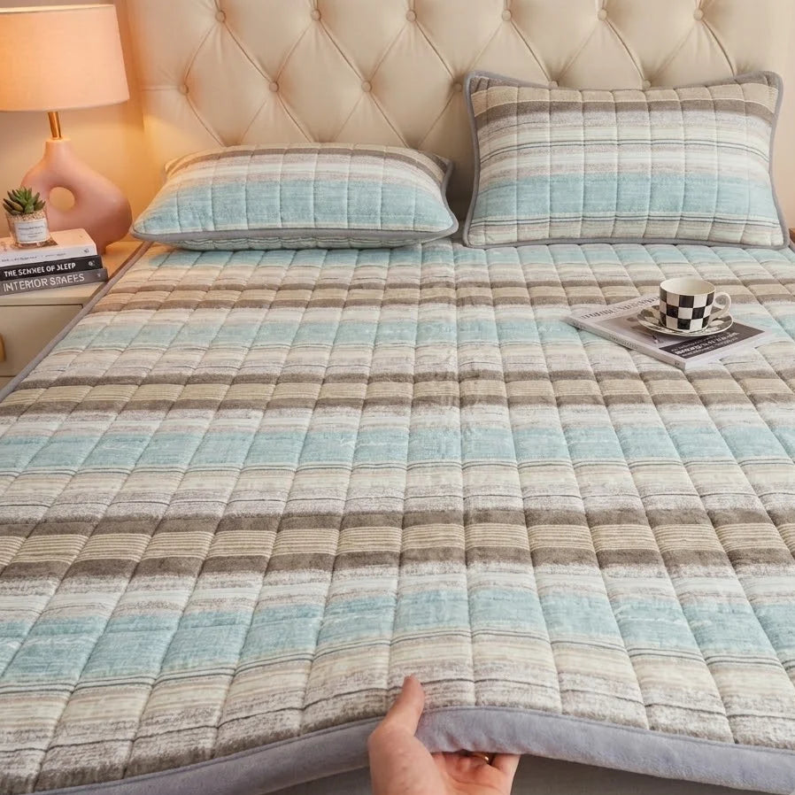 Mattress Topper Cover – Waterproof Bed Sheet Protector with 4-Side Elastic Strap
