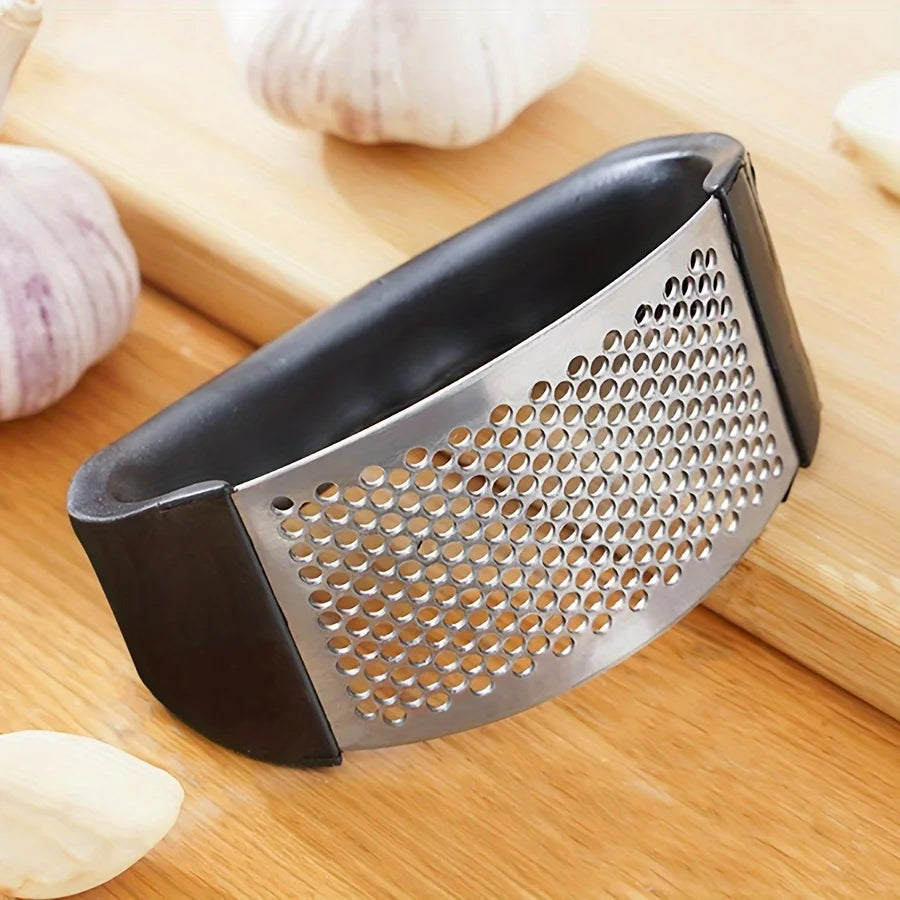 Buy Garlic Press, Grinder & Chopper Online in Qatar!