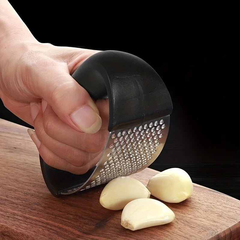 Buy Garlic Press, Grinder & Chopper Online in Qatar!