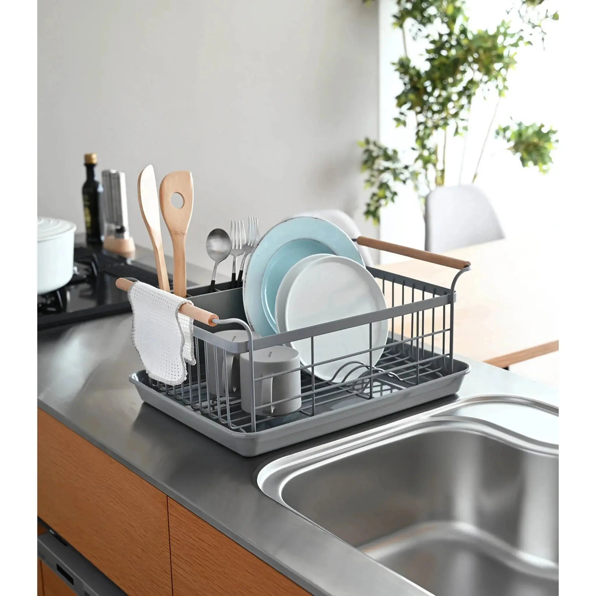 Buy Kitchen Sink Drainer Tray Dish Rack Online qatar!