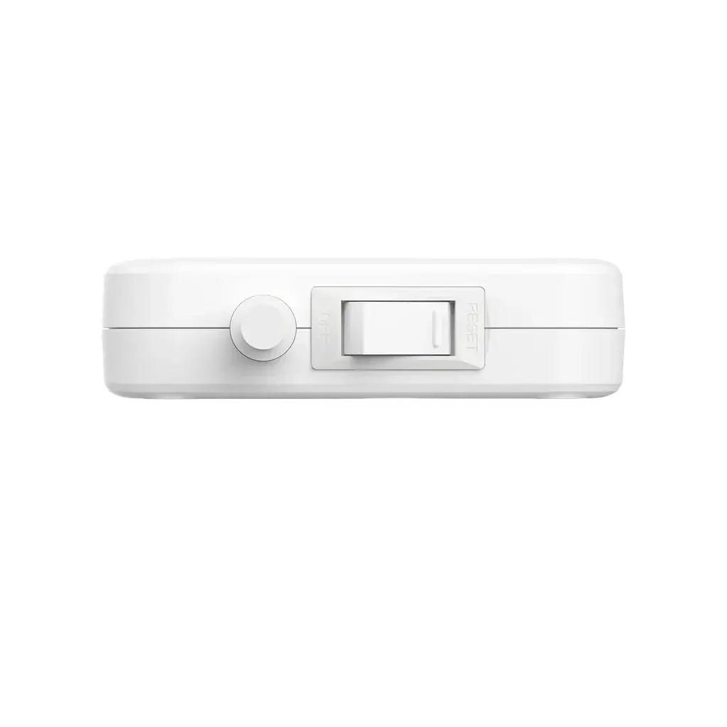 Buy MOMAX ONEPLUG 4 Outlet Power Strip with USB in Qatar