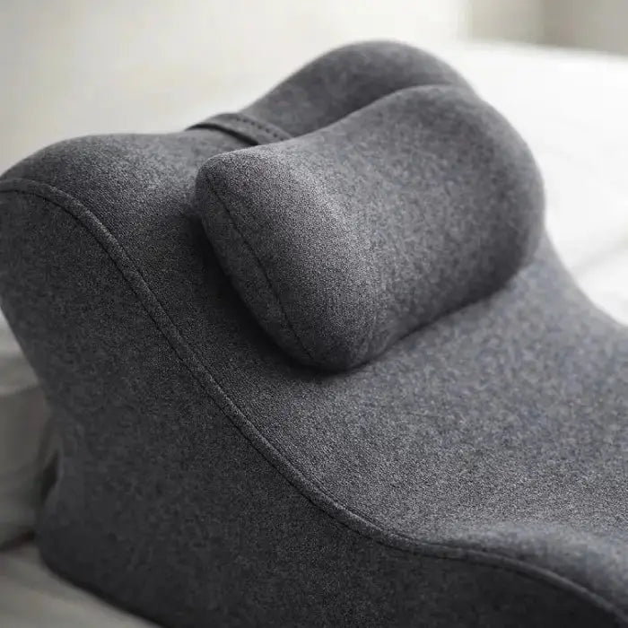 Green Lion Relief Wedge Pillow (GL-CS10) Scrollcart Qatar 