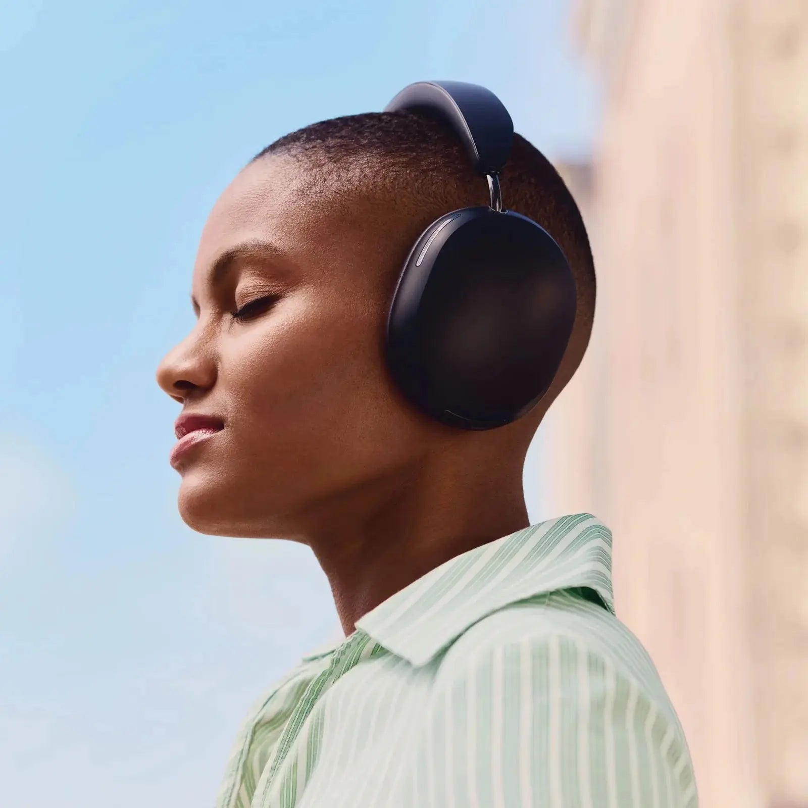Sonos Ace Premium Noise-Canceling Wireless Over-Ear Headphones Sonos 