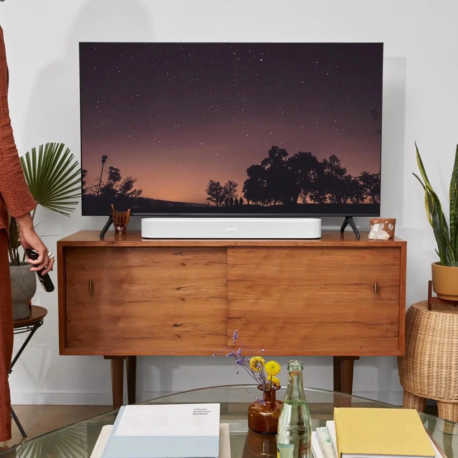 Sonos Beam (Gen 2) Compact Dolby Atmos Soundbar Doha Qatar