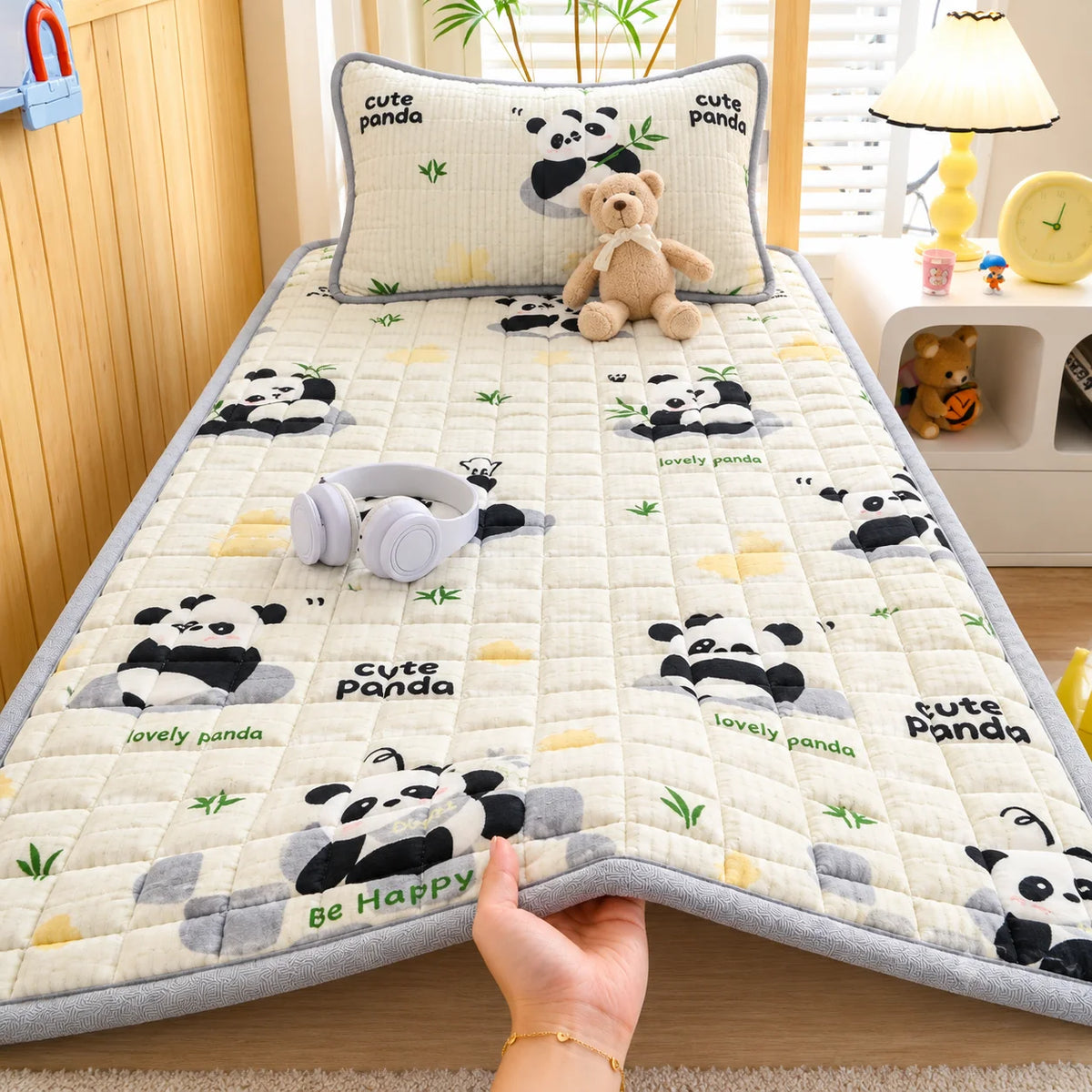 Mattress Topper Cover – Waterproof Bed Sheet Protector with 4-Side Elastic Strap
