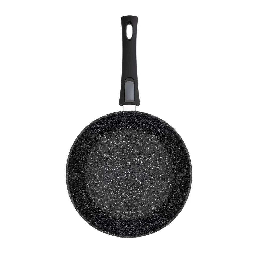 Fry pan with handle